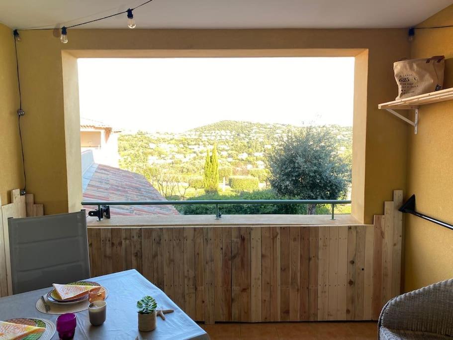 Beau 2 Pieces, Magnifique Vue Et Piscine Apartamento