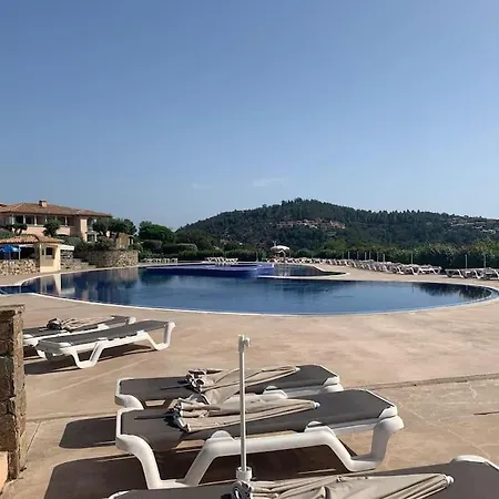Beau 2 Pieces, Magnifique Vue Mer Et Piscine Les Issambres Esterno foto